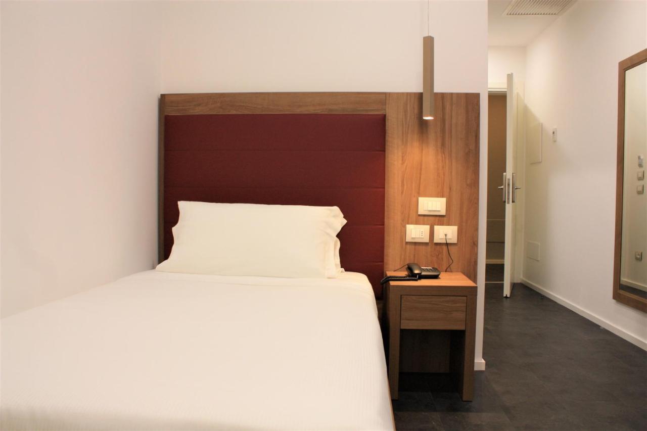 V Hotel Анкона Екстериор снимка