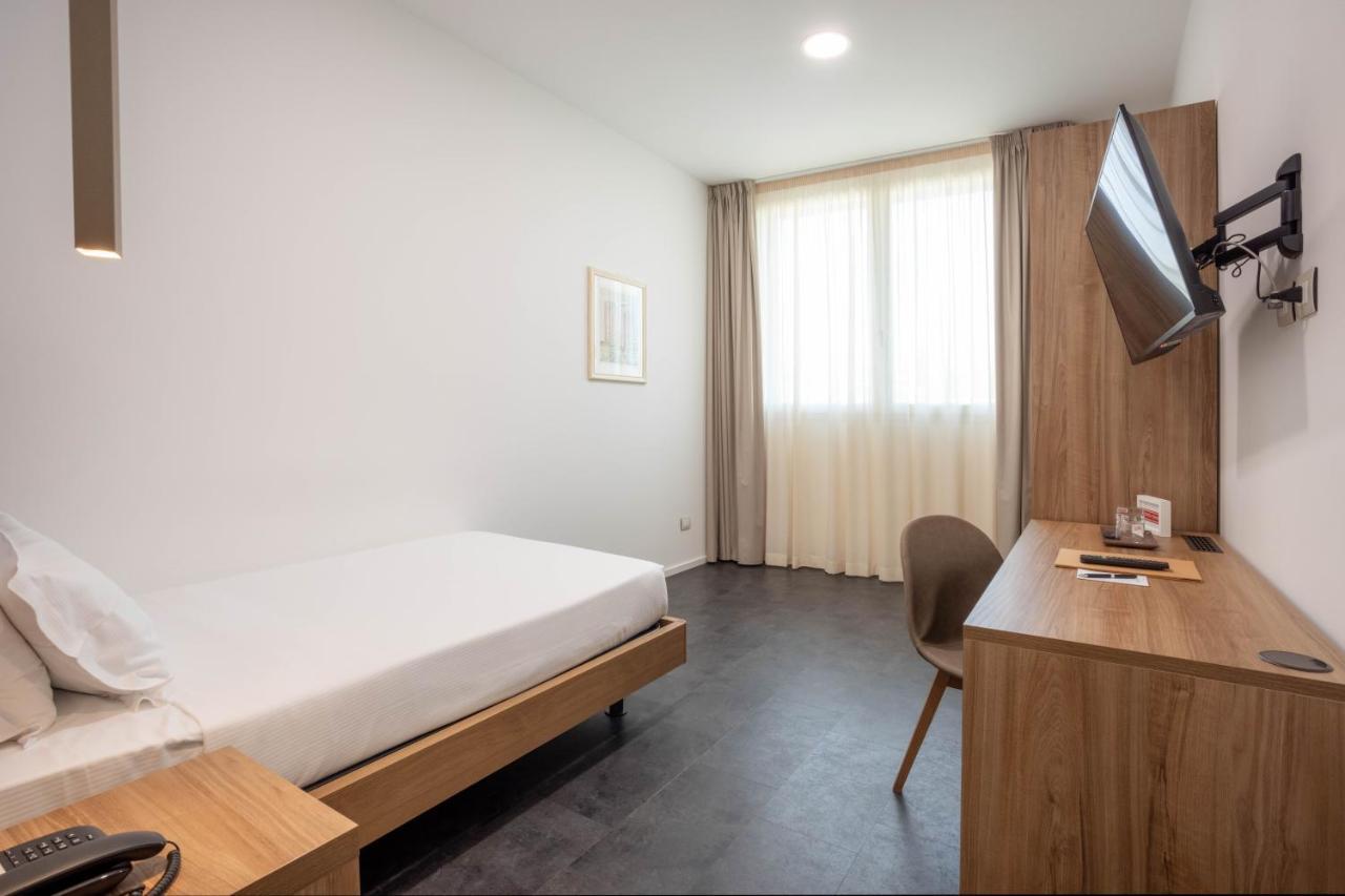 V Hotel Анкона Екстериор снимка